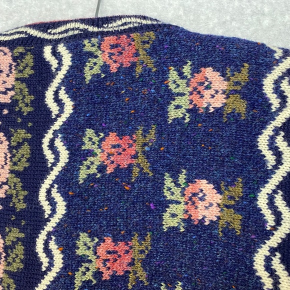 VIntage 46" Bust High Country New Zealand Wool Cardigan Floral Pattern Blue Pink - Picture 7 of 7